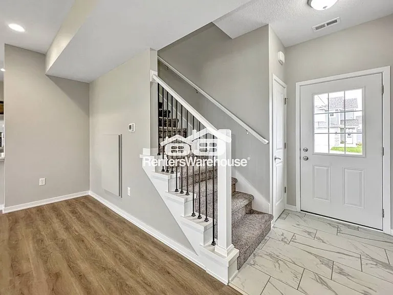 7000 Lake Ridge Ave #13 — Photo 14