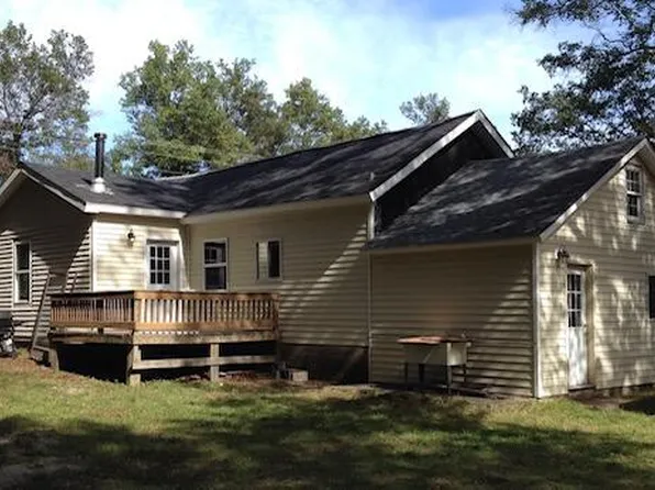 2292 E Buchanan St, White Cloud, MI 49349
