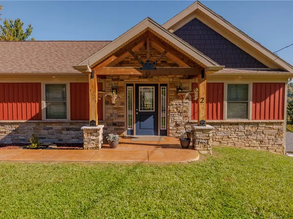 2 Nellie Ave, Dunlevy, PA 15432