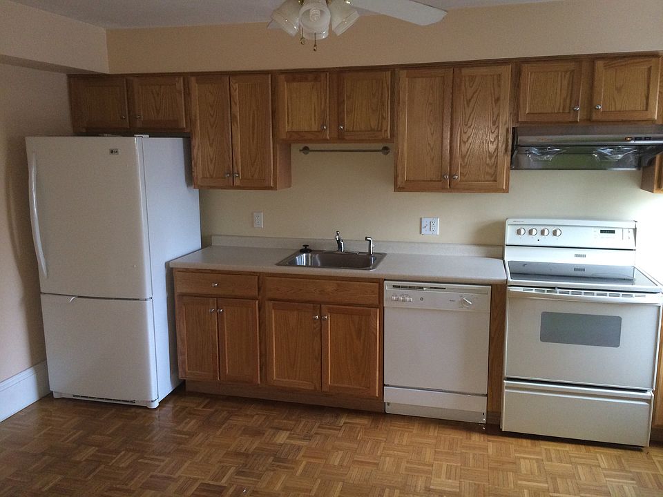2nd image of 11 Granville St