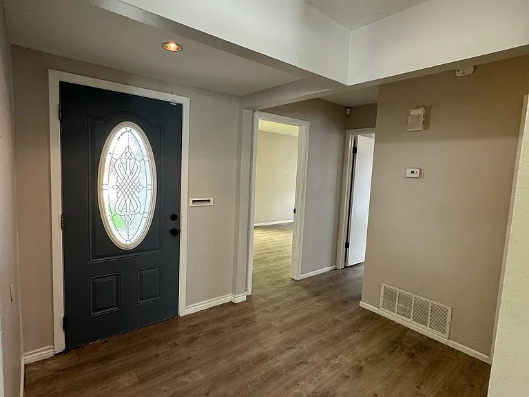 6021 Hanson Rd — Photo 10