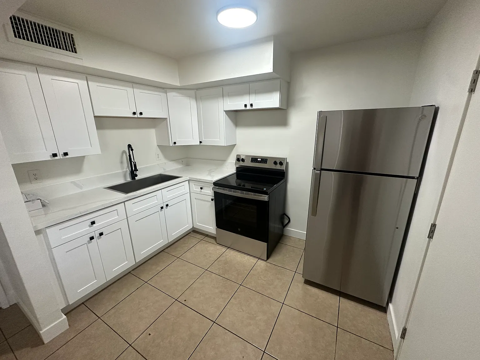 610 S Bellview — Photo 3
