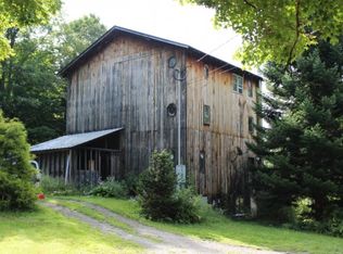 24 Pierce Rd, Putney, VT 05346