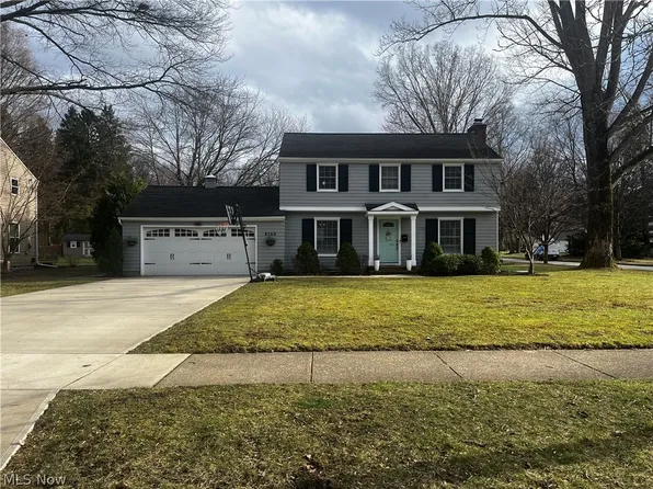 8260 Windham Dr, Mentor, OH 44060