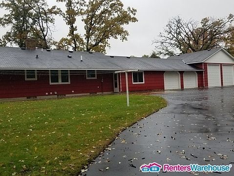2nd image of 6371 Pine St