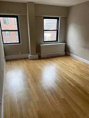 Rented by UES Management | media 19