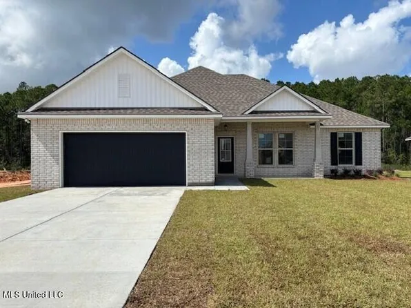 15106 High Point Dr, Gulfport, MS 39503