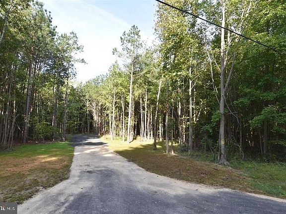 3rd image of 18465 Cherryfield Rd