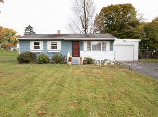 8 Martin Rd, Poughkeepsie, NY 12601