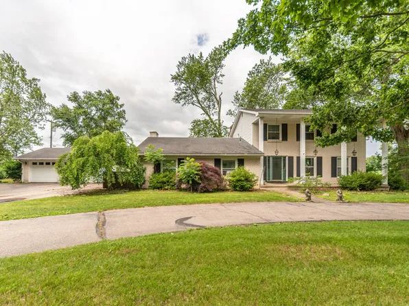 3559 Meadow Ln, Saline, MI 48176