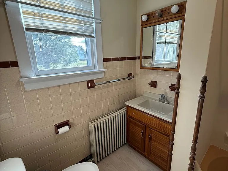 815 Grosstown Rd — Photo 11
