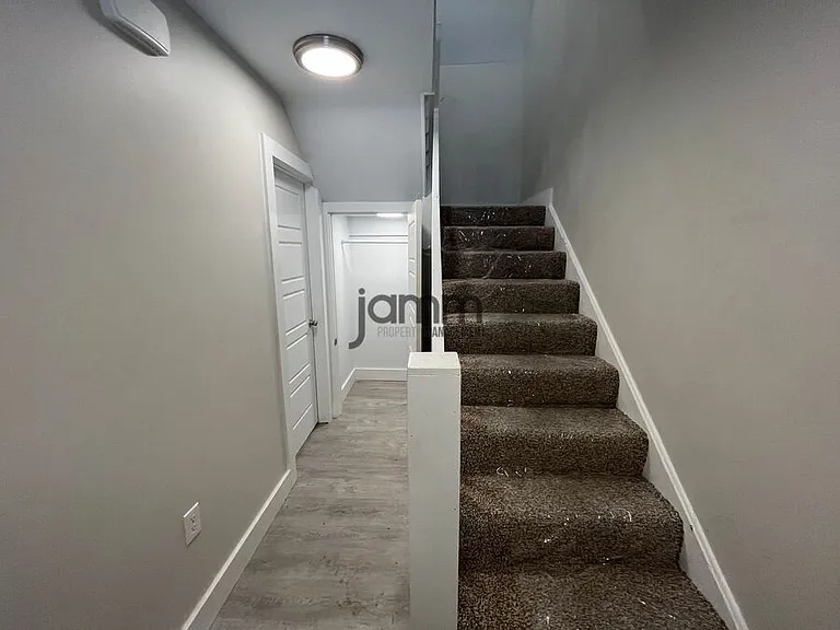 1966 Randall Rd #5 — Photo 13