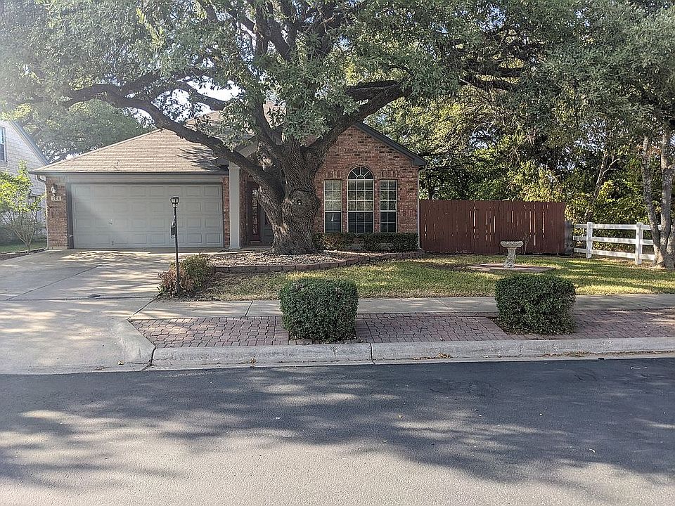 1st image of 126 Pecan Vista Ln