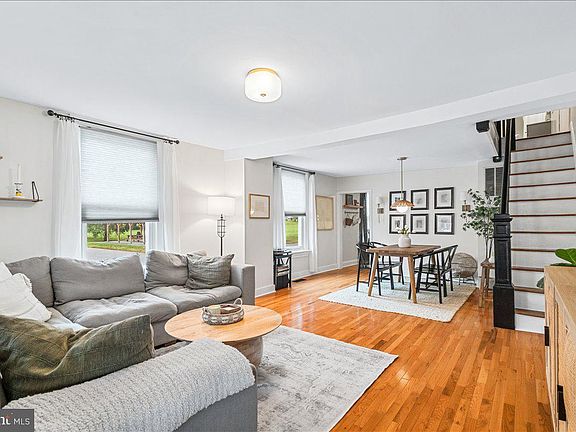 4th image of 46 Hamilton Ave