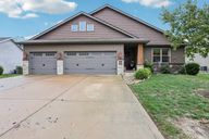 Meadowbrooke Dr-S3010-001.jpg