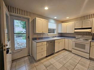 34 Dorothy St, Port Jefferson Station, NY 11776