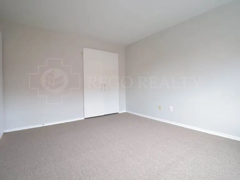 55 Morris St — Photo 2