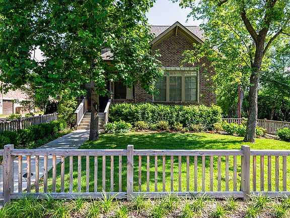 2nd image of 1906 Bernard Ave