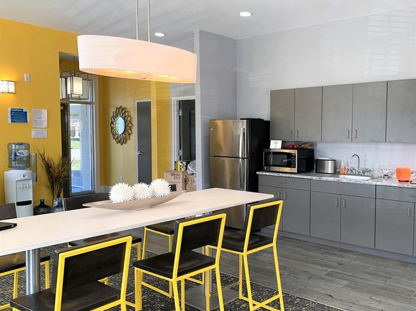 778 Union Blvd #TOWNHOUSE E