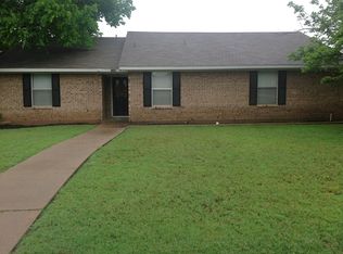 1200 Corvadura St, Graham, TX 76450