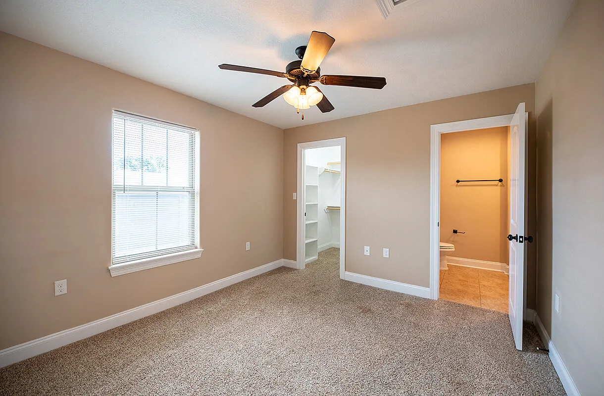 2 bed, 2.5 bath, 1200 sqft, $1,350 — Photo 4