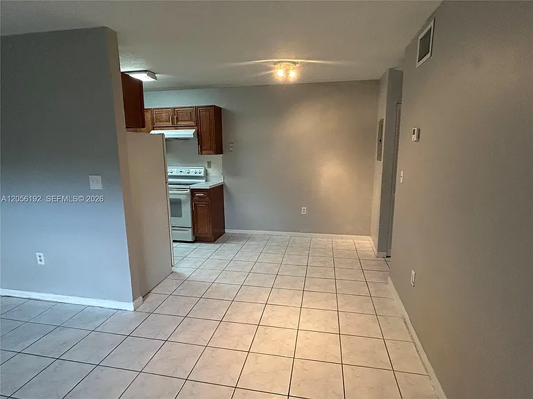 1925 Madison St #14 — Photo 6