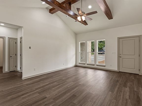 3rd image of 806 NE 7th St
