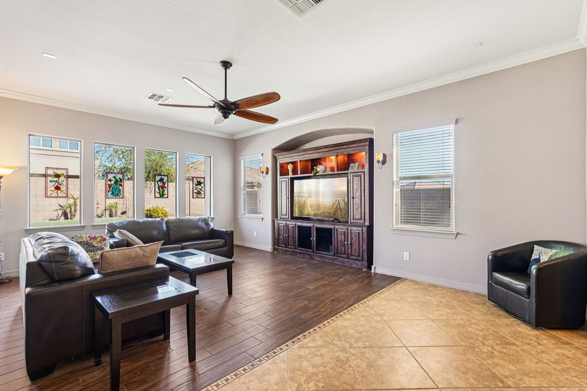 next background image