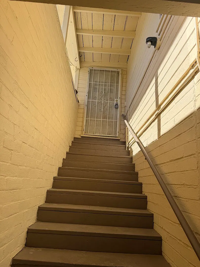 8th 228 — Photo 2