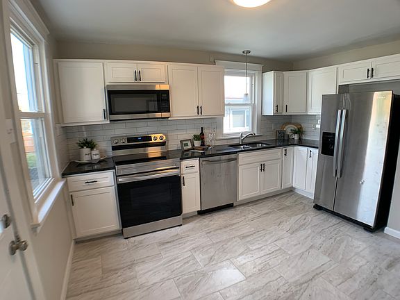 2nd image of 6123 Roberts Ave