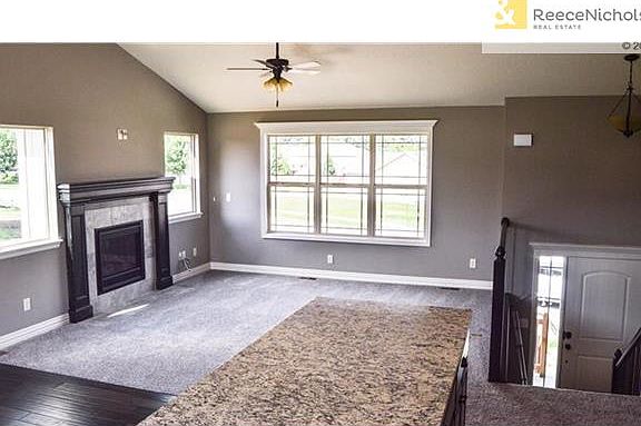 5th image of 602 NW Eagle Ct