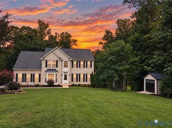 746 Carter Ln, Louisa, VA 23093