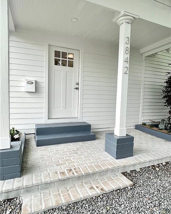 1st image of 3842 Roman St