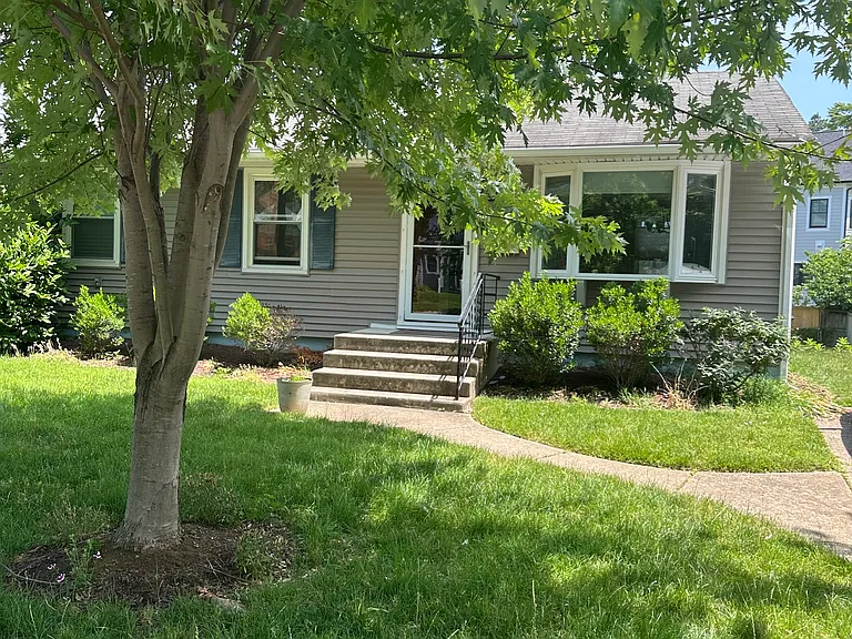 6417 Camrose Ter — Photo 3
