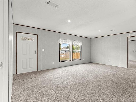 4th image of 9160 SW 31st Avenue Rd