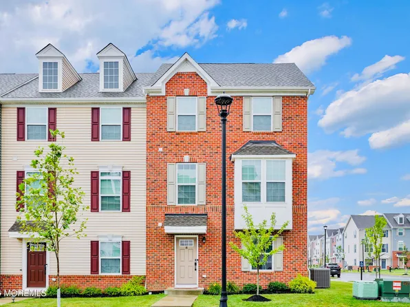 8 Midland Avenue #208, Cliffwood, NJ 07721