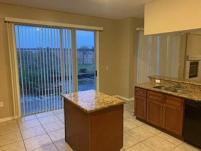 6517 Canterlea Dr — Photo 10