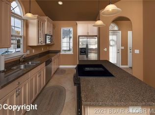63 Bay Hill Cir, Lake Ozark, MO 65049