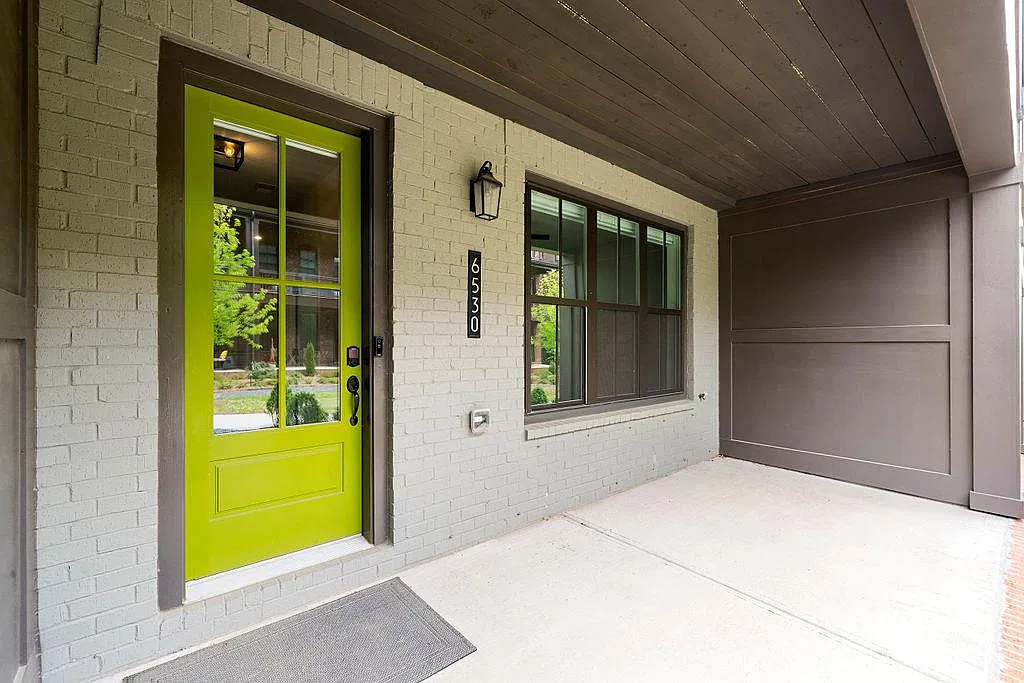3 bed, 3.5 bath, 2030 sqft, $3,700 — Photo 3