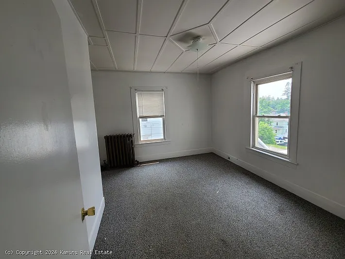 49 S Prospect St — Photo 8