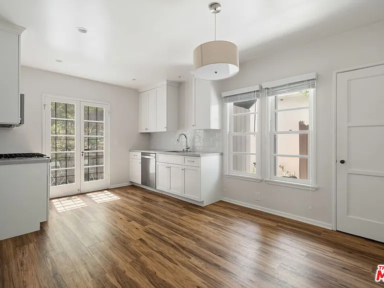 1229 Smithwood Dr #1/2 — Photo 3