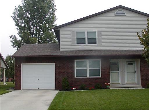 1st image of 28 Bear Dr