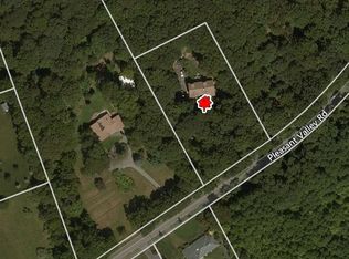 237 Pleasant Valley Rd, Morganville, NJ 07751