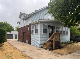 818 73rd St, Kenosha, WI 53143