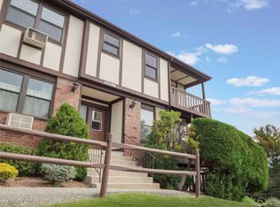 680 Sierra Vista Ln, Valley Cottage, NY 10989