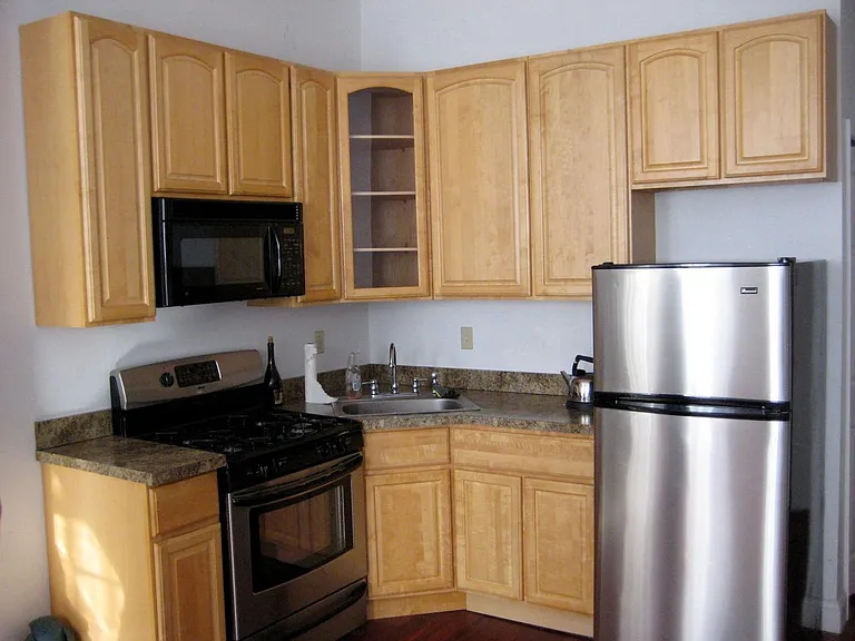2219 Fitzwater St #A — Photo 3