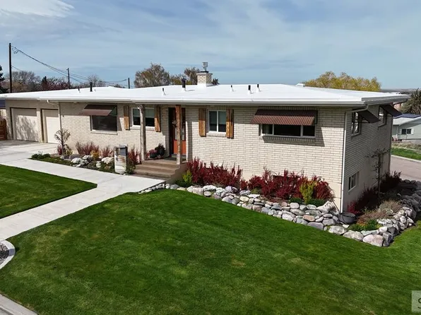 606 Calder Ave, American Falls, ID 83211