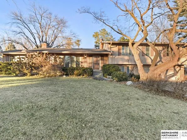 7054 Starlite Dr, Omaha, NE 68152