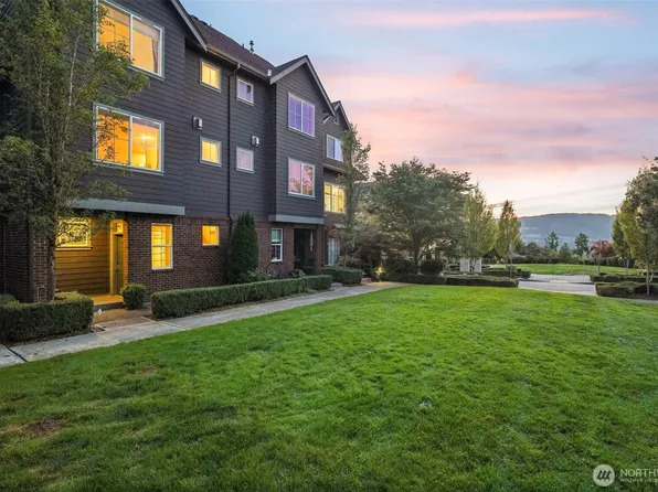 862 3rd Avenue NE, Issaquah, WA 98029