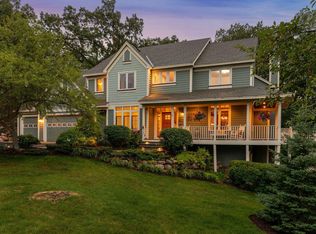 3537 Great Oaks Pl, Eagan, MN 55123